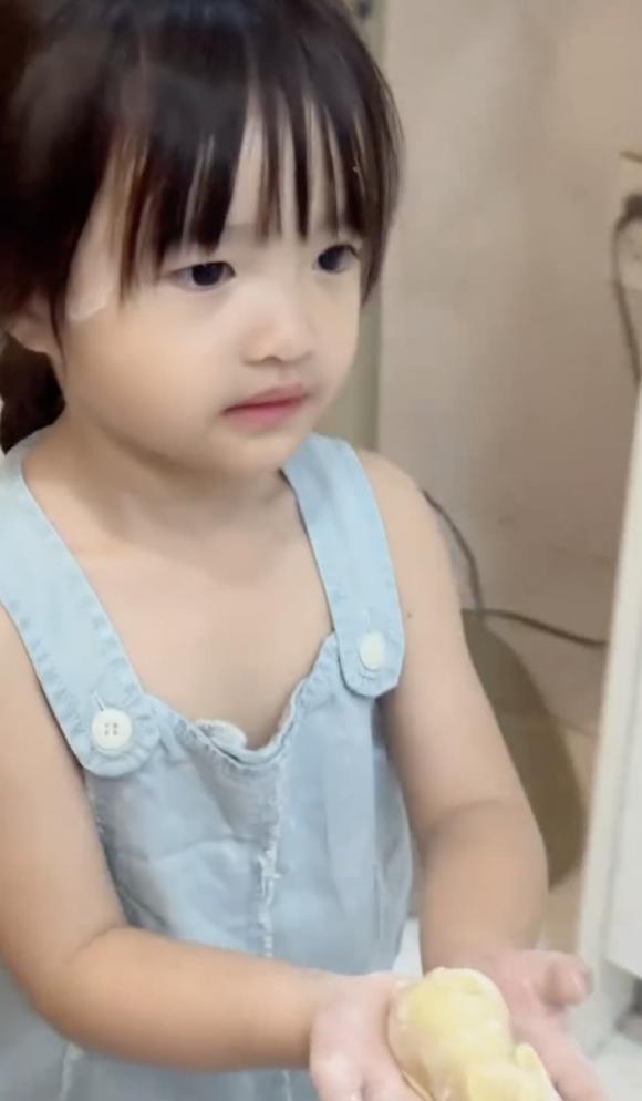 Winnie, ái nữ nhà Đông Nhi, sao Việt 