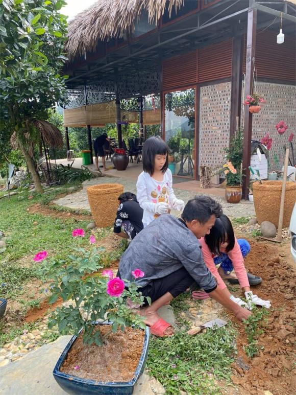 Ca sĩ việt hoàn, nhà của ca sĩ việt hoàn, bão yagi, sao việt