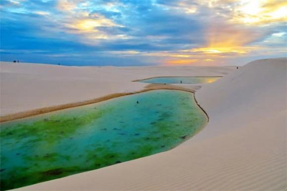 Sa mạc Thousand Lakes, sa mạc