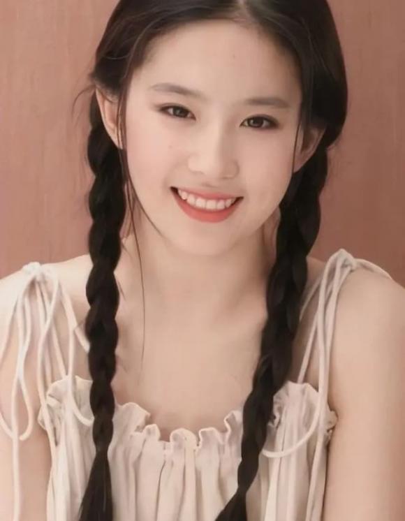 Bốn gương mặt đẹp nhất Trung Quốc, Lưu Diệc Phi, Chu Châu, Cao Viên Viên, Liễu Nham, Song Hye Kyo