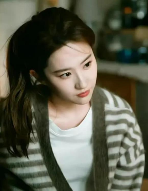 Bốn gương mặt đẹp nhất Trung Quốc, Lưu Diệc Phi, Chu Châu, Cao Viên Viên, Liễu Nham, Song Hye Kyo