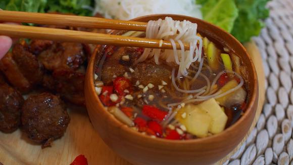 bún chả nướng, cách làm bún chả nướng, món ngon 