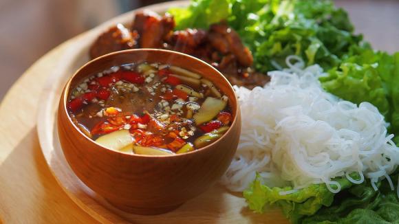 bún chả nướng, cách làm bún chả nướng, món ngon 