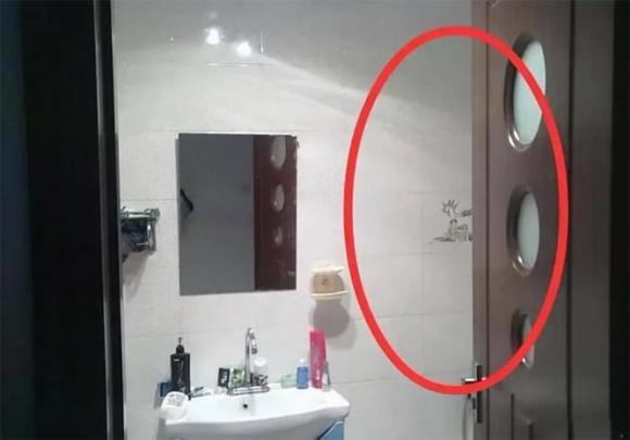  cửa mở, nhà vệ sinh