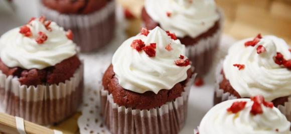 phân biệt các loại bột mì,  bột mì có hàm lượng gluten cao,  bột mì có hàm lượng gluten thấp,  bột mì có hàm lượng gluten trung bình