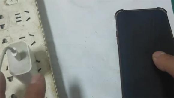 Pin điện thoại, sạc điện thoại
