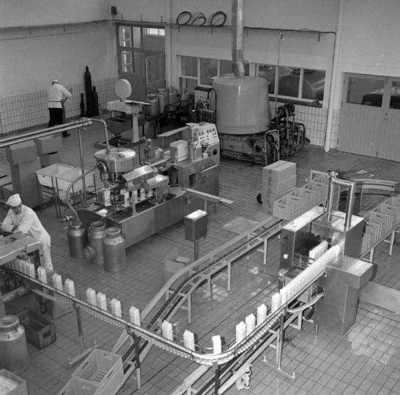 sữa tươi, sữa đóng hộp, lịch sử của sữa đóng hộp