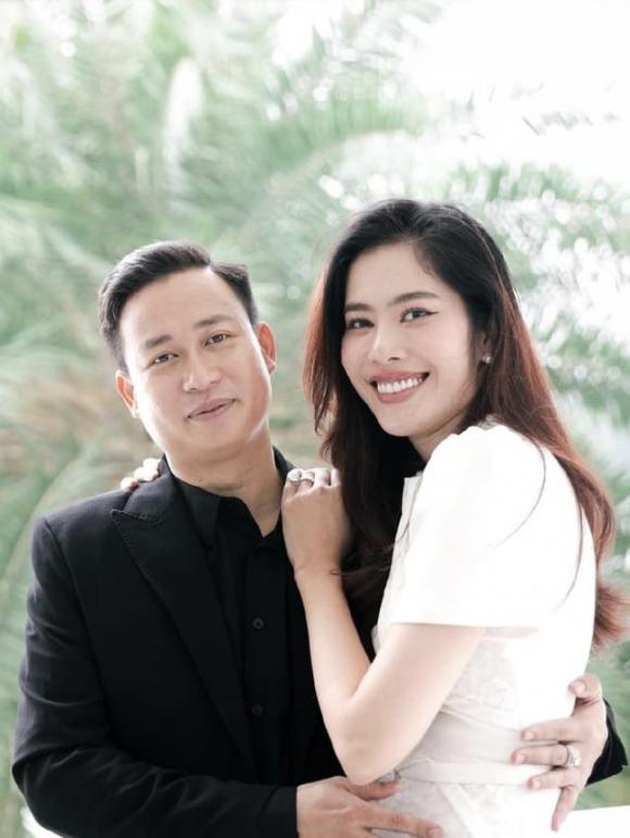 hoa khôi Nam Em, sao Việt
