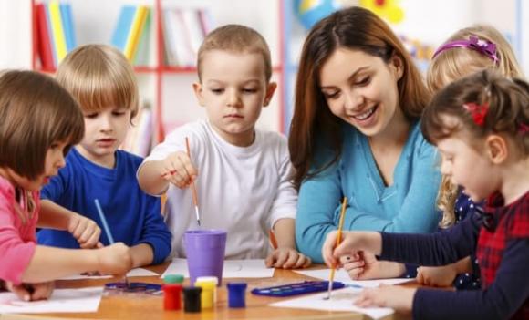 5 ngành nghề có nguy cơ thất nghiệp, Ngành xây dựng dân dụng và kiến trúc, Ngành tài chính, Ngôn ngữ, Giáo dục mầm non,  Ngành quản lý thông tin