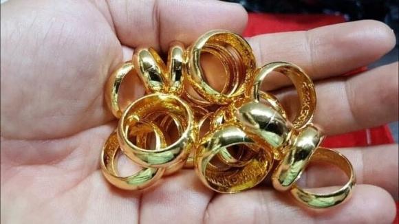 Có nên mua vàng để đầu tư, giá vàng nhẫn, giá vàng hôm nay