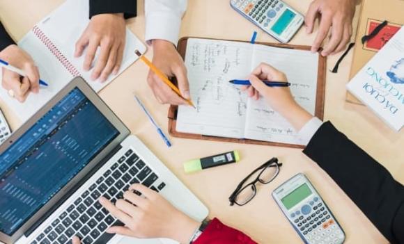 Năm ngành học bão hòa, thất nghiệp, đại học, y học, luật sư, kế toán, sư phạm, khoa học máy tính
