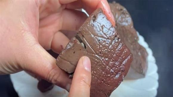 tiết lợn, huyết heo, tiết lợn thật giả