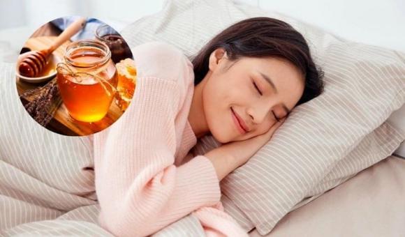uống nước mật ong, uống nước mật ong vào buổi sáng, uống nước mật ong vào buổi tối