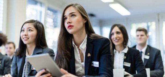 Ngành học tốt nhất năm 2024, ngành học kiếm nhiều tiền, ngành học dễ xin việc 