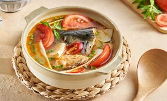 cách nấu canh cá, cách nấu canh cá không bị tanh, nấu canh cá bằng nước nóng hay lạnh