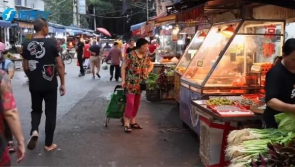 chiêu trò lừa đảo ở chợ, chiêu đánh tráo thịt ở chợ, chiêu trò lừa đảo ở hàng hoa quả