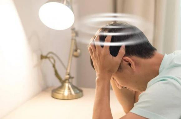 thiếu máu lên não, cách cung cấp đủ máu lên não, thiếu máu não phải làm gì