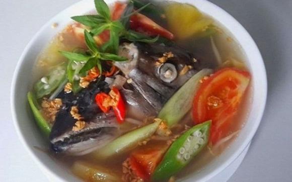 Đầu cá hồi, canh chua đầu cá hồi, cách nấu canh chua đầu cá hồi