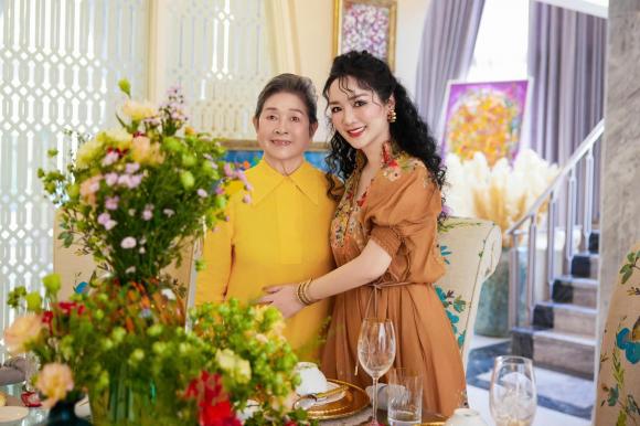 Sao việt hôm nay, tin sao việt 10/10, tin sao việt mới nhất
