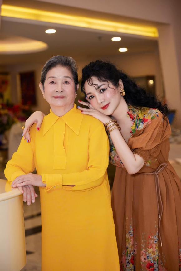 Sao việt hôm nay, tin sao việt 10/10, tin sao việt mới nhất