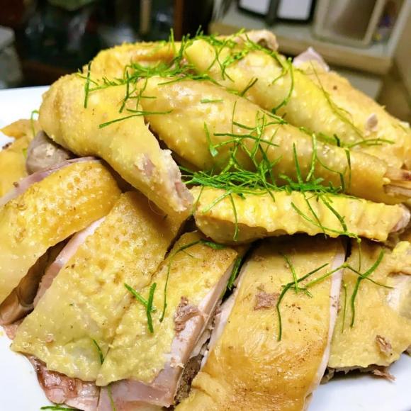 cúng gà, gà cúng, gà cúng nên chặt hay để nguyên con, cách cúng gàm, kiến thức 