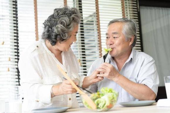 thói quen đi vệ sinh, sống thọ, dấu hiệu sống thọ