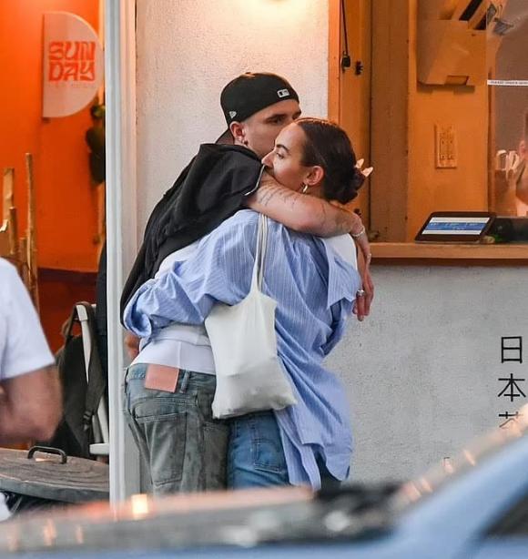 Romeo Beckham, David Beckham, Gray Sorrenti, bạn gái của Romeo Beckham