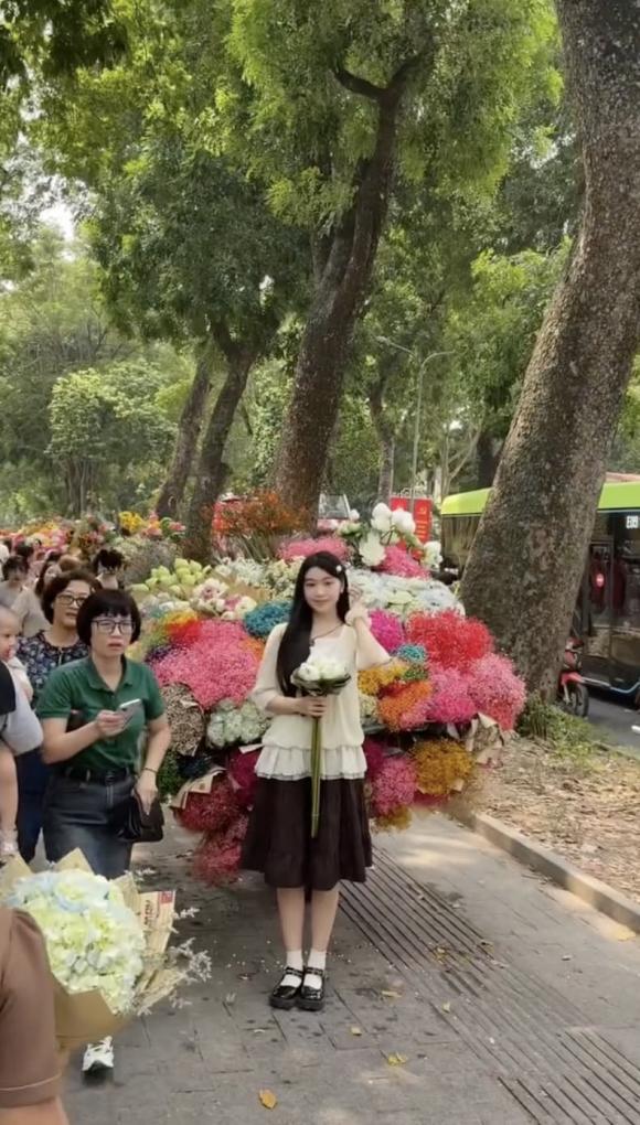 Lọ Lem, con gái Quyền Linh 