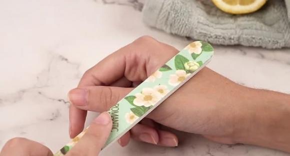 keo 502, Cách gỡ keo 502 trên tay