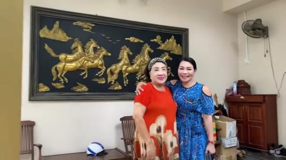 NSND Lệ Thủy, NSNƯT Ngọc Huyền, sao Việt