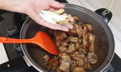 sườn heo, dạy nấu ăn, chần sườn 