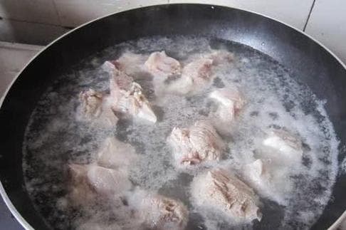 sườn heo, dạy nấu ăn, chần sườn 