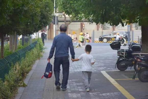 cuộc sống ở thành phố, người nghỉ hữu có nên về quê dưỡng già, 