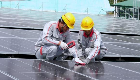 Top 10 ngành xuất sắc nhất năm 2025, ngành nghề hot năm 2025, ngành dễ kiếm tiền, ngành trả lương cao