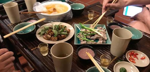 quán lòng lợn ngon ở quận Hai Bà Trưng, quán lòng ngon ở Hà Nội, quán lòng nổi tiếng, địa chỉ ăn ngon ở Hà Nội