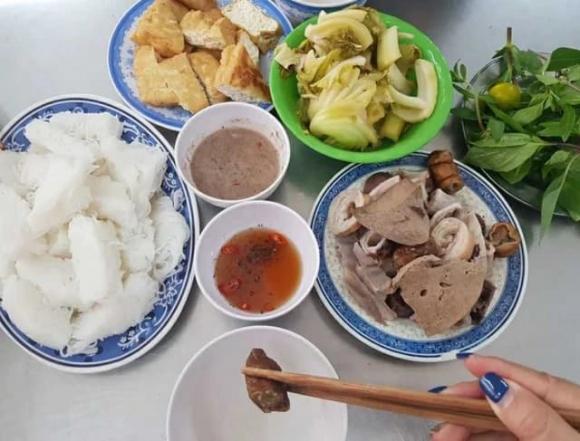 quán lòng lợn ngon ở quận Hai Bà Trưng, quán lòng ngon ở Hà Nội, quán lòng nổi tiếng, địa chỉ ăn ngon ở Hà Nội