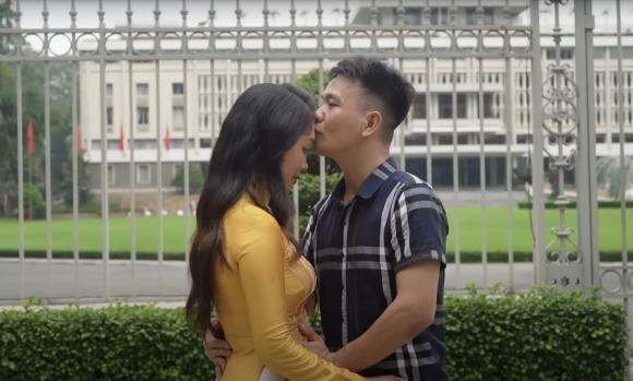 Người phụ nữ lột xác, người phụ nữ phẫu thuật khối u, độc lạ bình dương