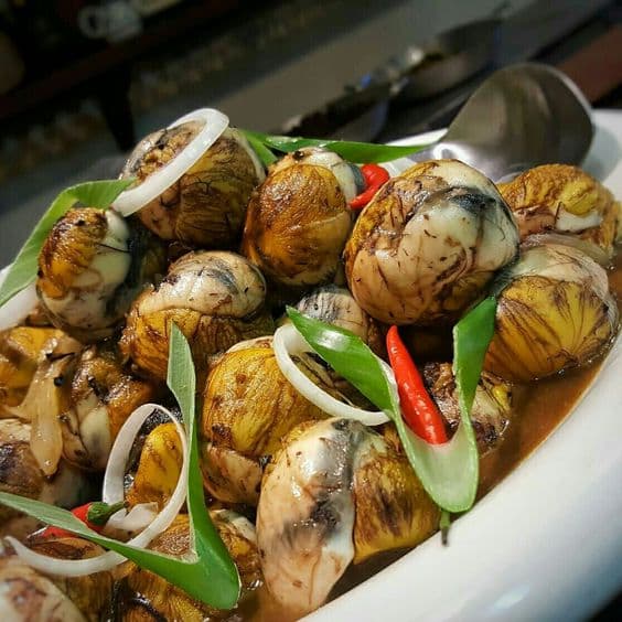 trứng vịt lộn xả xui, ăn trứng vịt lộn có xả xui được không, trứng vịt lộn