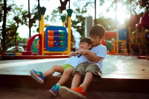 cha mẹ nên làm gì nếu 2 con đánh nhau, dạy con