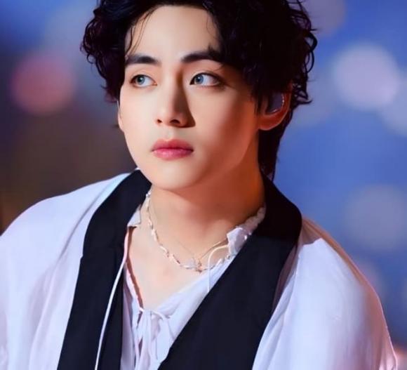 V (BTS), Kim Taehyung, thành viên nhóm nhạc BTS, người đẹp trai nhất thế giới năm 2024 