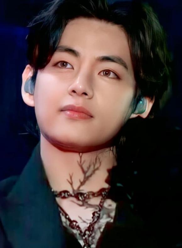 V (BTS), Kim Taehyung, thành viên nhóm nhạc BTS, người đẹp trai nhất thế giới năm 2024 