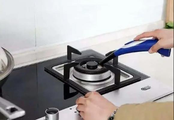 Tại sao bếp gas bật lửa khi thả tay là tắt, nguyên nhân bếp gas tắt ngay khi đánh lửa, cách khắc phục bếp gas bật lửa rồi lại tắt ngay