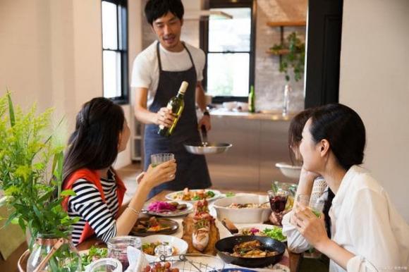 lưu ý khi đến thăm nhà người khác, đến nhà làm khách cần chú ý điều gì