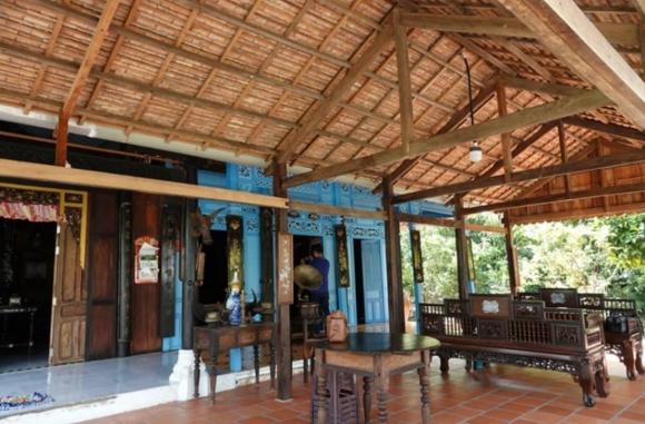 Căn nhà miền Tây, đồ cổ, long sàng giá trị hàng trăm triệu, độc lạ Việt Nam 