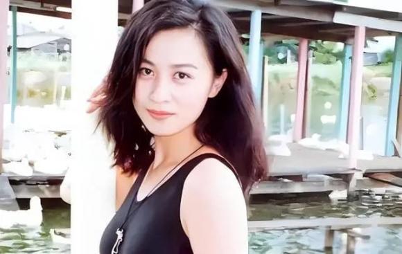 Lưu Gia Linh, Lương Triều Yỹ, sao Hoa ngữ