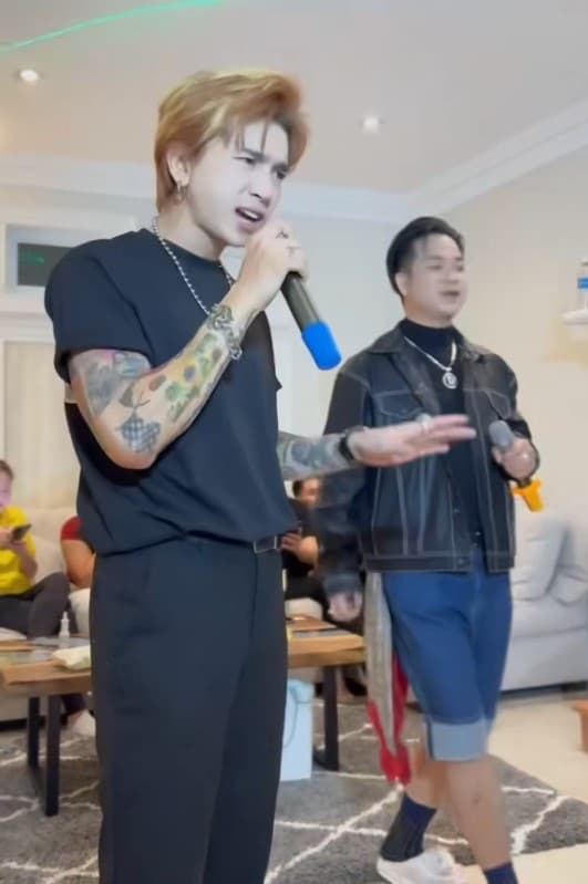 ca sĩ Chi Dân, sao Việt