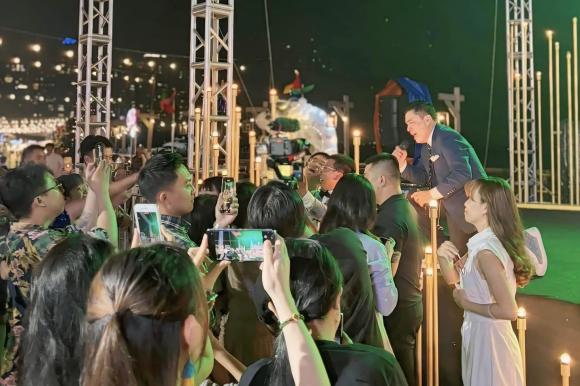 Sao việt hôm nay, tin sao việt 11/11, tin sao việt mới nhất