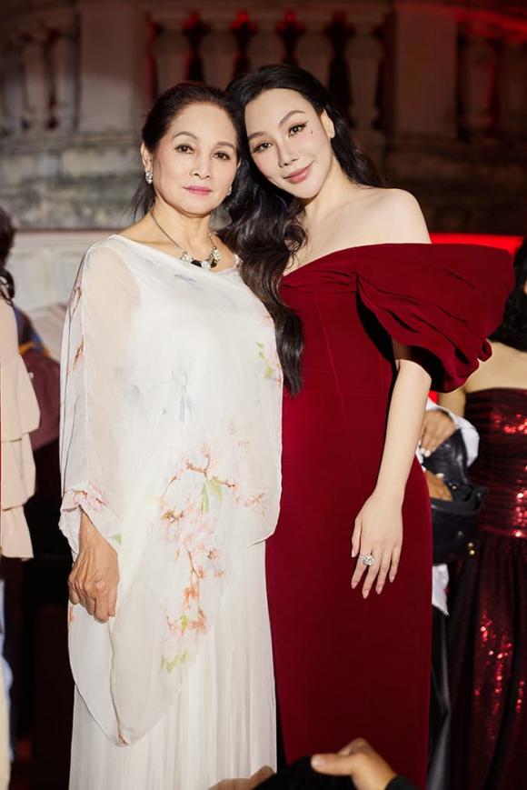 Hồ quỳnh hương