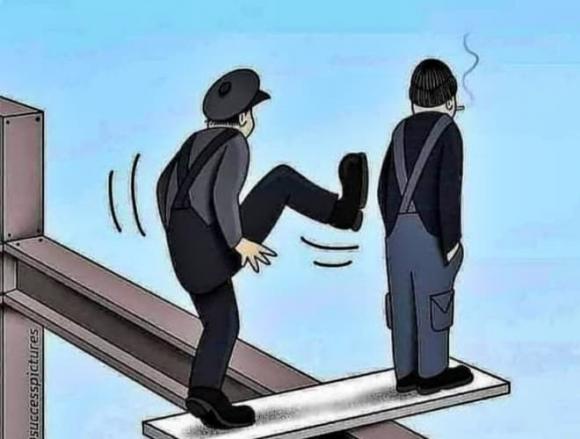 người xấu tính, kẻ tiểu nhân