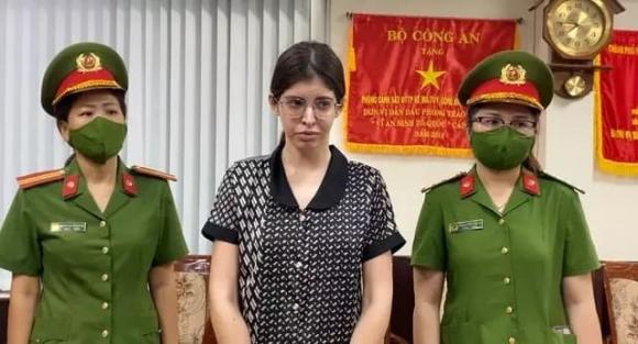 người mẫu  Andrea Aybar, sao Việt